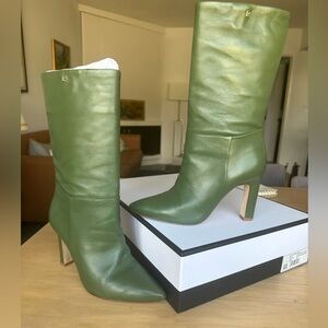 Larroude Cindy Boot Green size 8